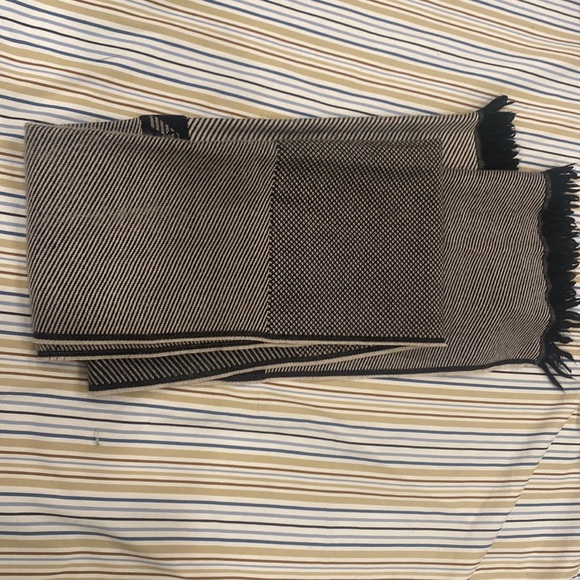 Scarf armani used almost new - Picture 5 of 5